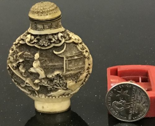 Qing Dynasty Qianlong Snuff Bottle