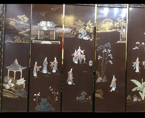 Qing Dynasty style Solid wood screen embellished with jade Qing Dynasty style Solid wood screen embellished with jade