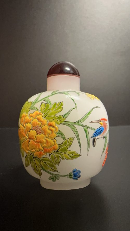 Fine Pattern Snuff Bottle