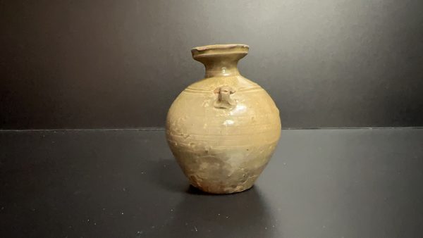 Han Dynasty Founder Yellow glazed amphora2 Exquisite Han Dynasty Yellow Glazed Amphora: A Testament to Ancient Craftsmanship