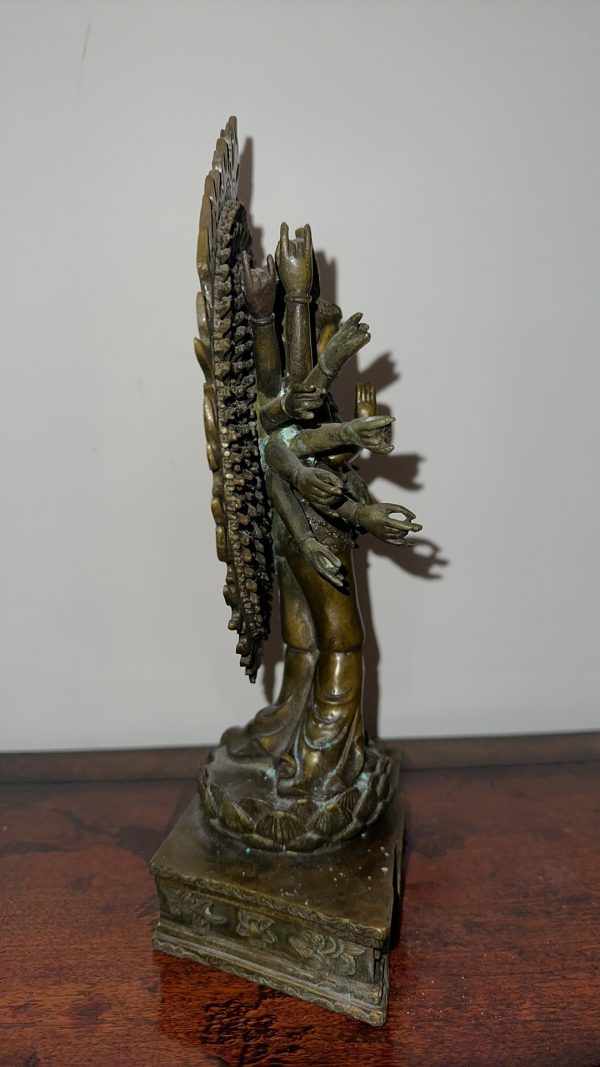 Thousand-Hand Avalokitesvara Statue Thousand-Hand Avalokitesvara Statue