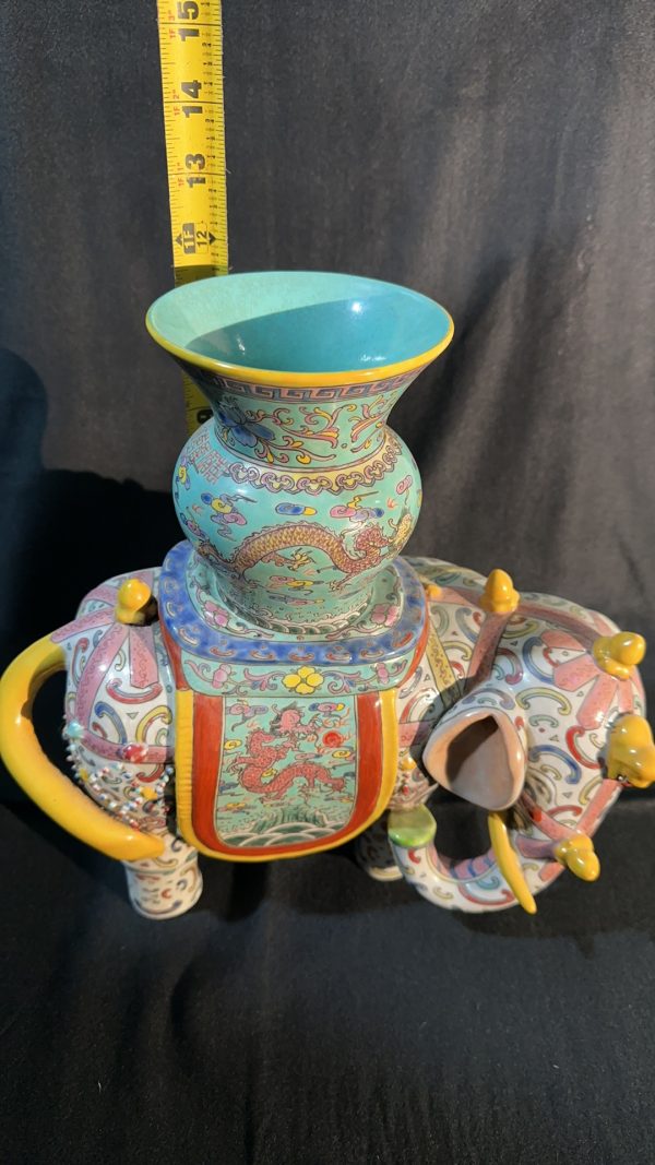Antique Qing Dynasty Glazed Porcelain Antique Qing Dynasty Glazed Porcelain