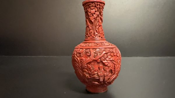 Exquisite Qing Dynasty Red Lacquer Vase: A Symbol of Fortune and Elegance