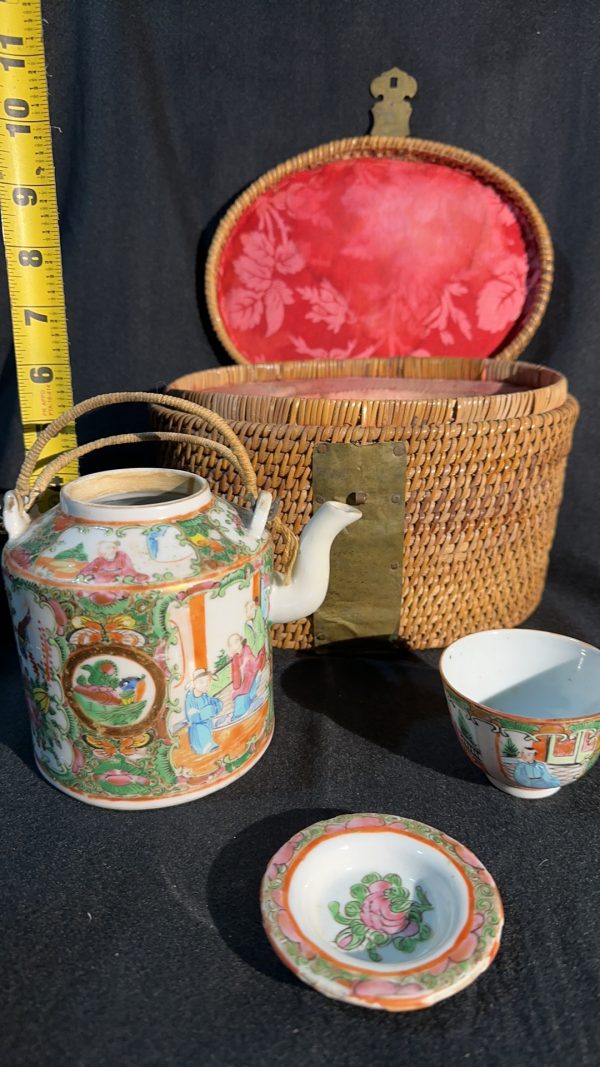 Exquisite Antique Tea Sets Exquisite Antique Tea Sets